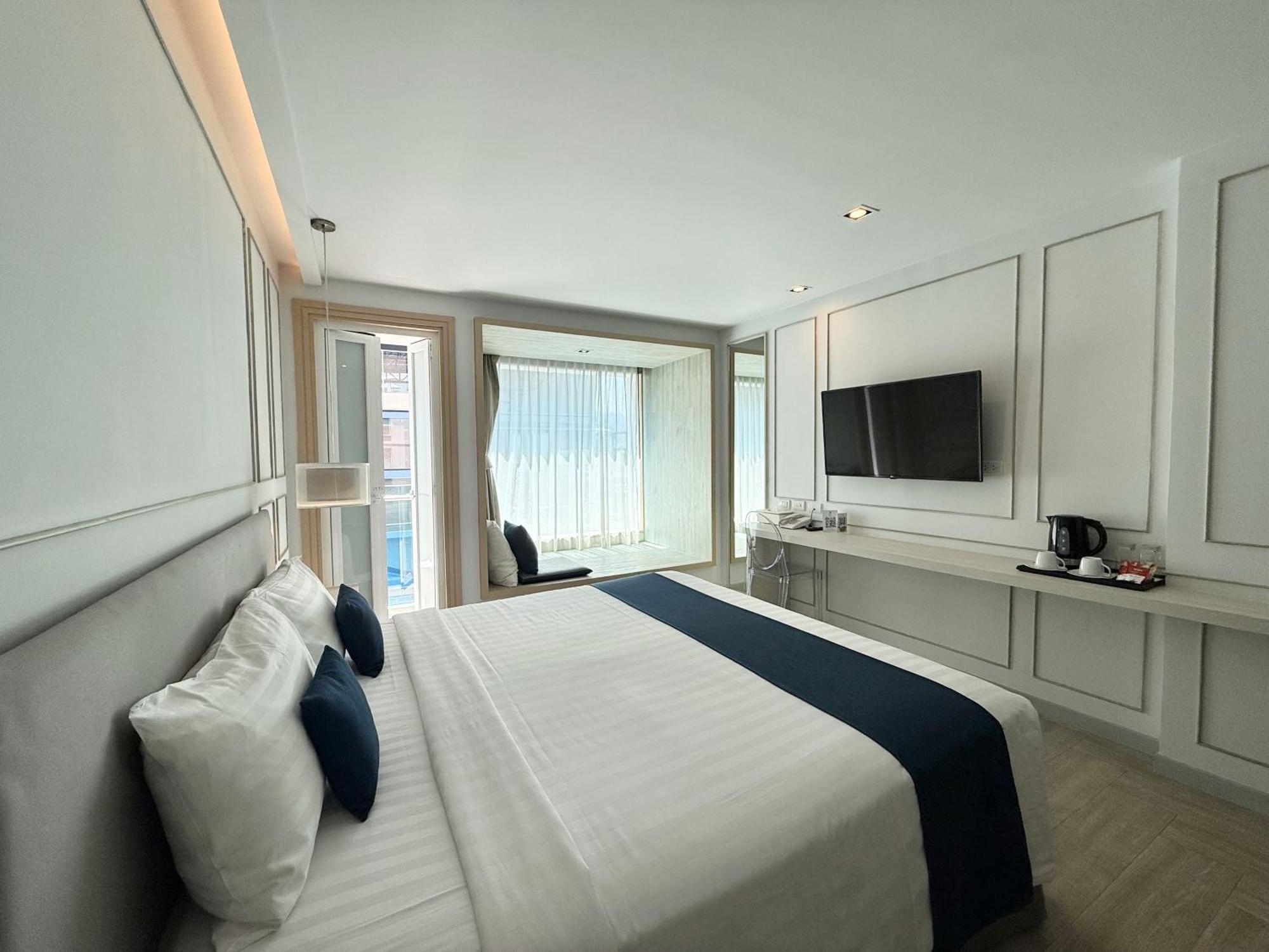 The Bloc Hotel Phuket - Sha Extra Plus Patong Kültér fotó